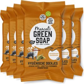 Marcel's Green Soap 6x Marcel's Green Soap cleansing wipes sandelhout & kardemom (60 stuks)