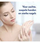 Vaseline Lotion hand & nail (200ml) (200ml) 200ml thumb